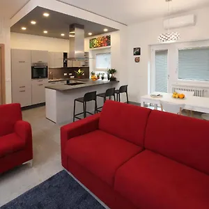  Apartment Turistico Laura Italy